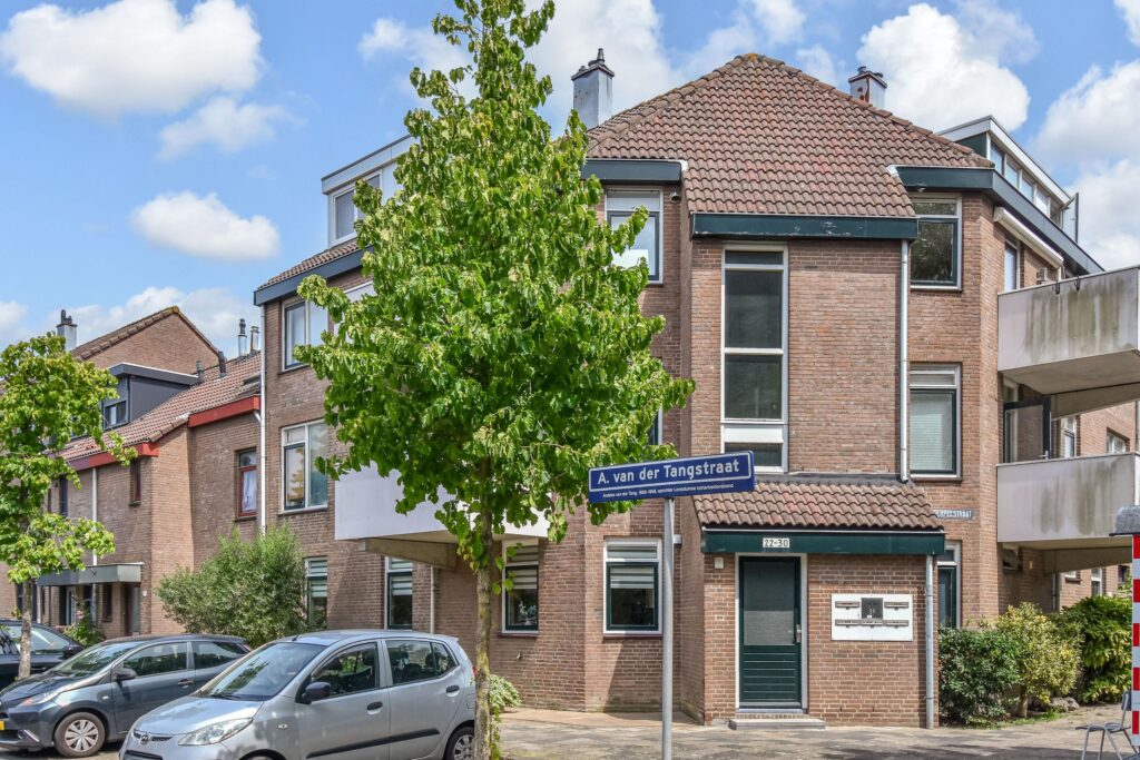 A. van der Tangstraat 22, 'S-GRAVENHAGE