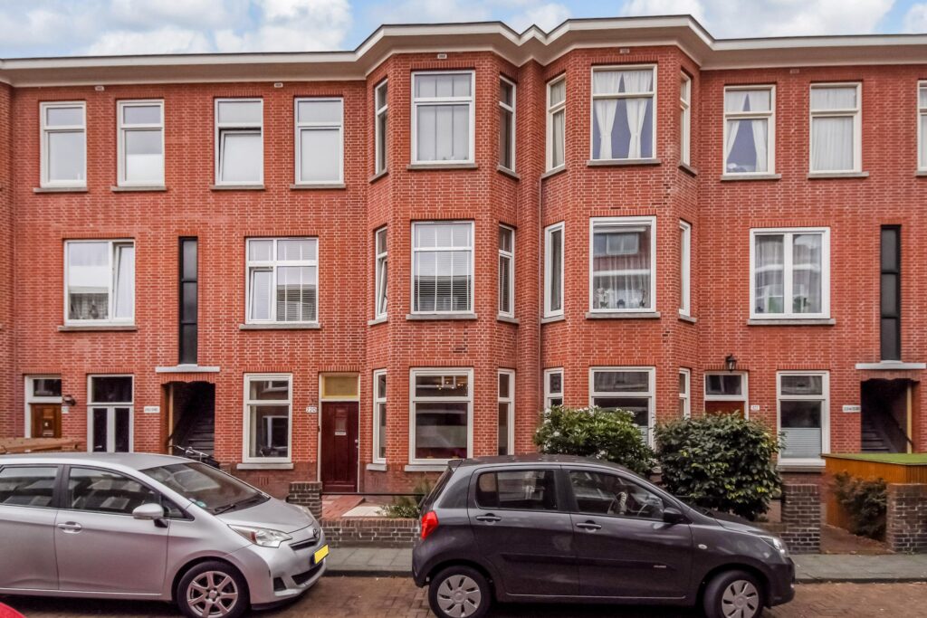 Lunterenstraat 220, 'S-GRAVENHAGE